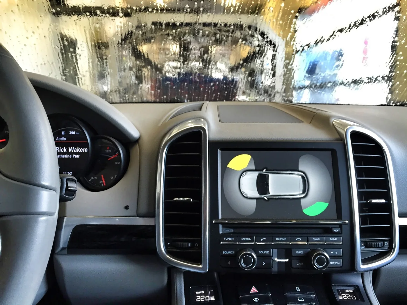 Modern centre console and touchscreen