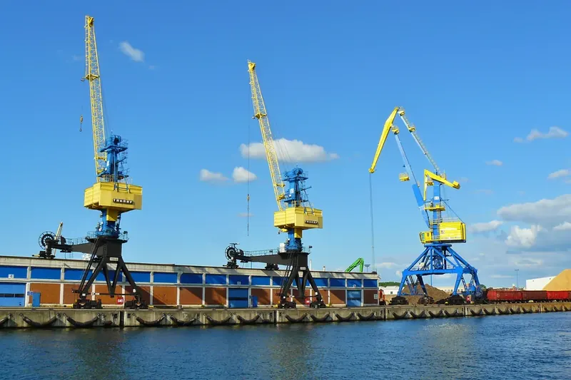 Trans-Pacific ocean hub and cross-dock